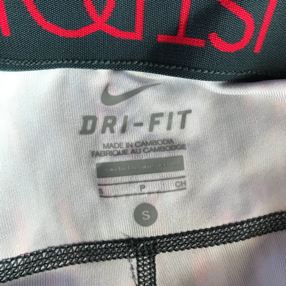 Nike cropped leggings